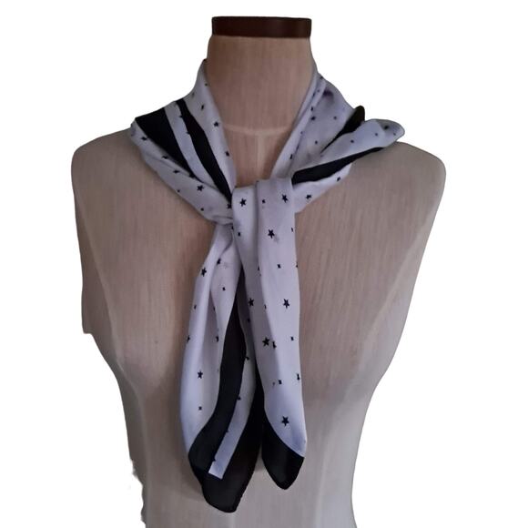 NWT Black & White Star Print Solid Border 100% Silk Square Scarf - Size 27"X27" - Picture 1 of 11